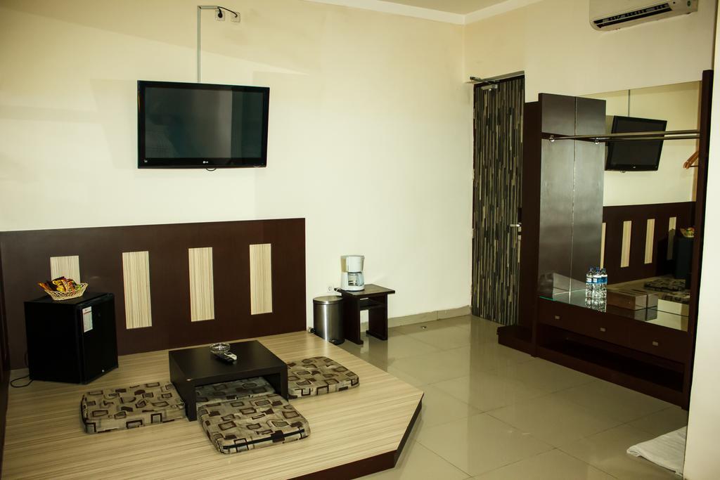 Vindhika Hotel Makassar Eksteriør bilde