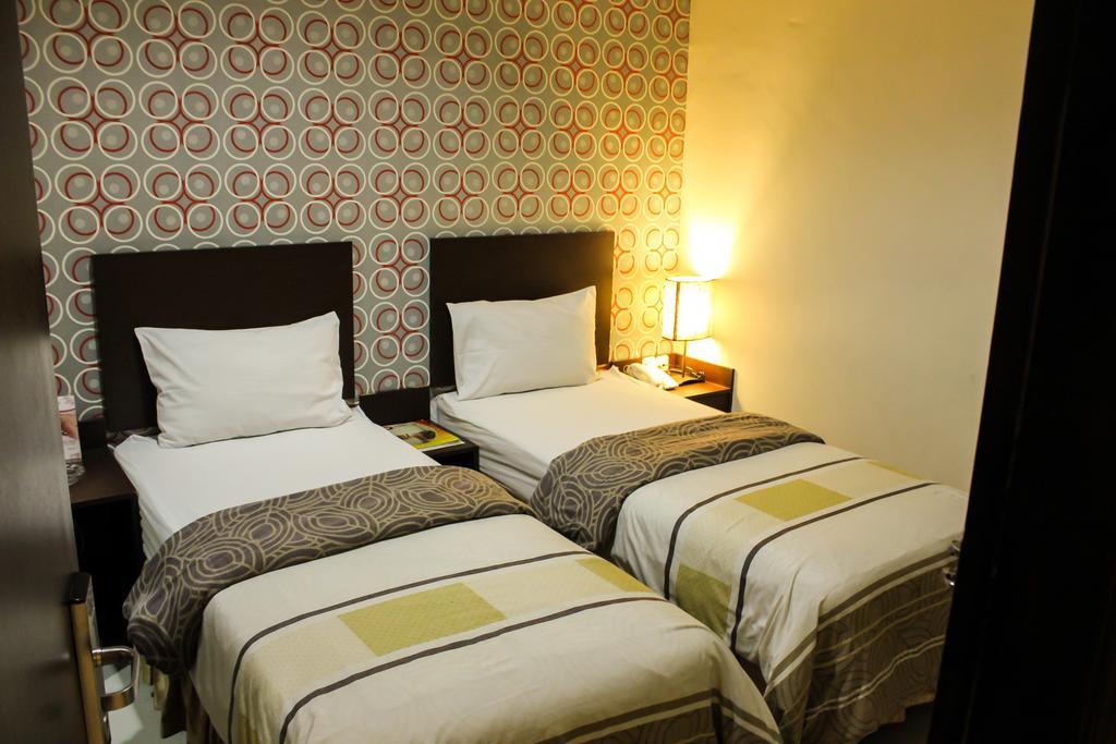 Vindhika Hotel Makassar Eksteriør bilde