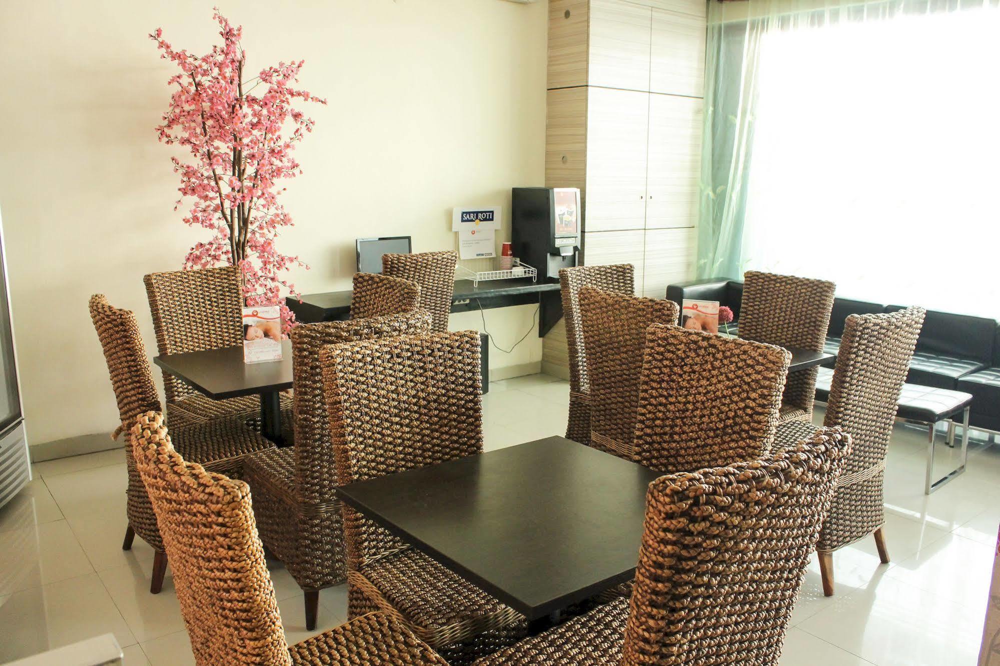 Vindhika Hotel Makassar Eksteriør bilde