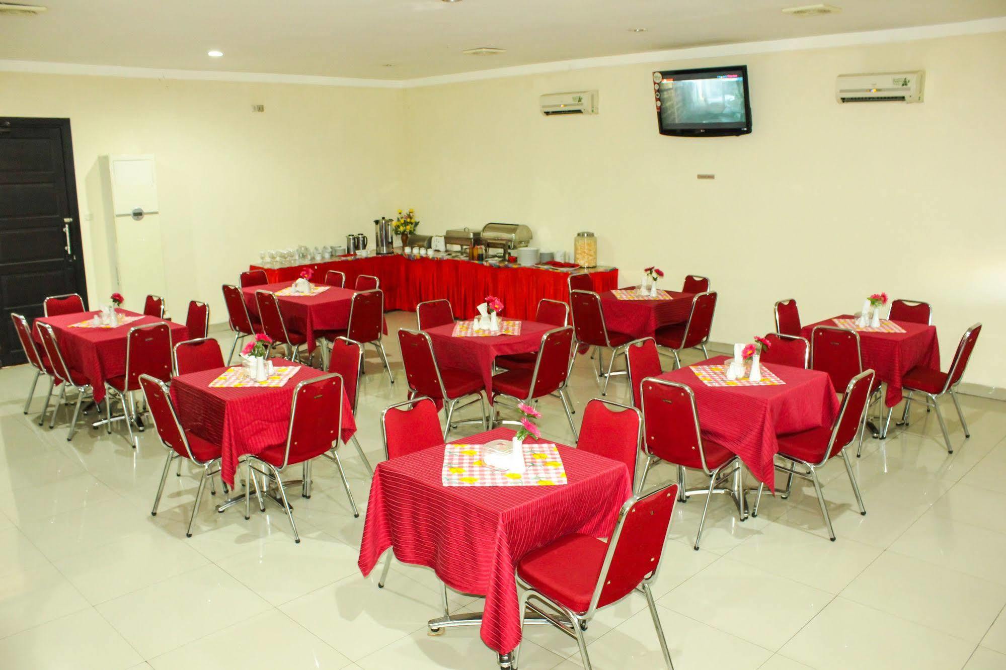 Vindhika Hotel Makassar Eksteriør bilde